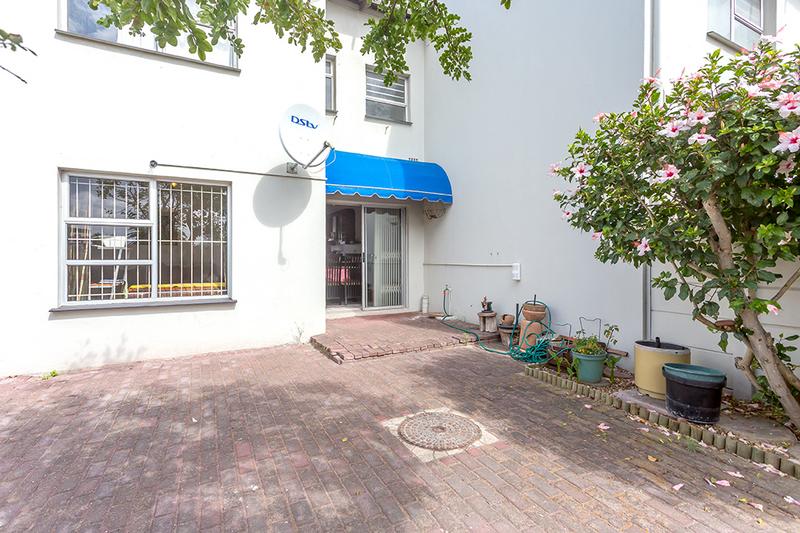 3 Bedroom Property for Sale in Waves Edge Western Cape